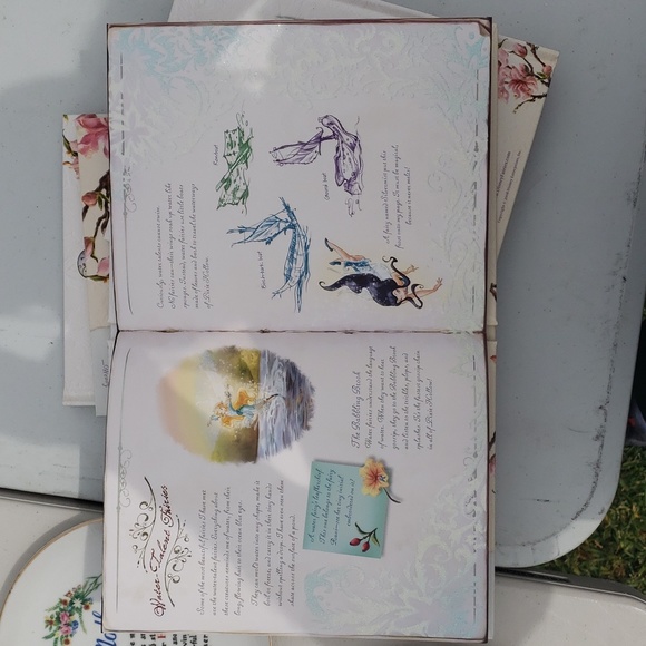 Disney "The Hidden World of Fairies" book - Picture 6 of 16
